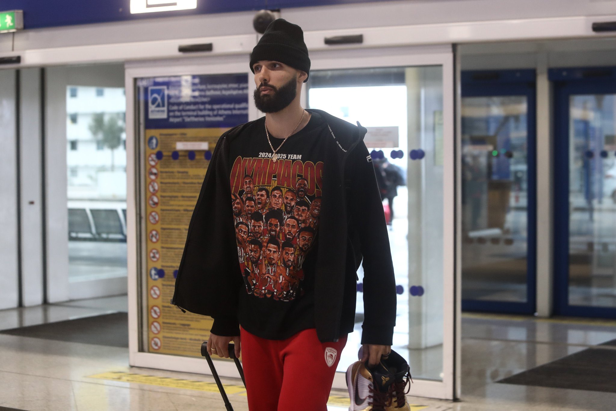 Evan fournier wear 2024 2025 team Olympiacos shirt 1